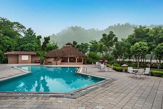 Leisure Hotel in Ramnagar, Jim Corbett